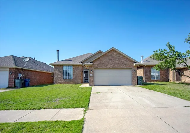 Photo 2 of Sale Pending at 321 W 7th Street, Edmond, OK 73003 | MLS# 1229574 | Listing updated on 2026-08-12