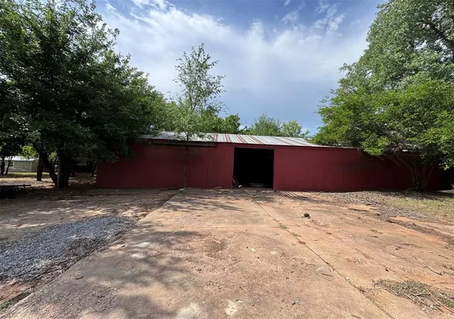 46th image of 35 Mckenzie Dr, Chickasha, OK 73018 | MLS# 1229626