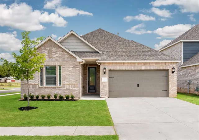Homes for sale in Yukon, OK | 3128 Adelyn Ter, Yukon, OK 73099 | MLS# 1229691