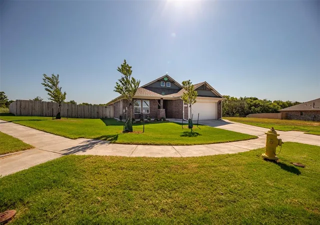 2nd image of 517 Prairie Dr, Guthrie, OK 73044 | MLS# 1229702
