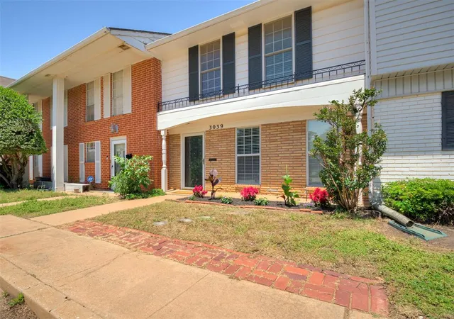 Photo 3 of Sale Pending at 3039 W Wilshire Blvd, Oklahoma City, OK 73116 | MLS# 1229704 | Listing updated on 2026-10-08