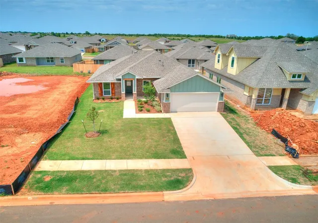 Photo 3 of Sale Pending at 4015 Abingdon Dr, Norman, OK 73026 | MLS# 1229709 | Listing updated on 2026-07-29