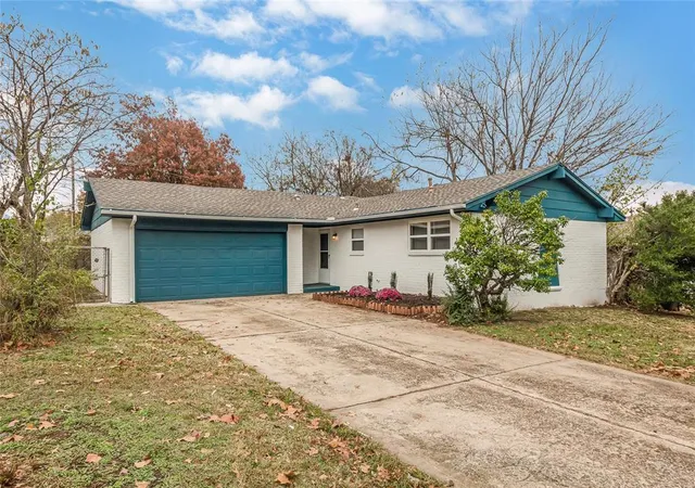 Homes for sale in Midwest City, OK | 109 W Shadywood Dr, Midwest City, OK 73110 | MLS# 1229747