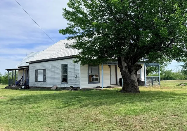 Photo 3 of Single family home for sale at 10451 Bryan Rd, Meeker, OK 74855 | MLS# 1229750 | Listing updated on 2026-05-16
