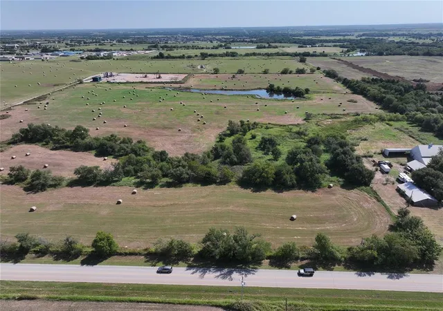 2nd image of N Macarthur Blvd, Edmond, OK 73013 | MLS# 1229818