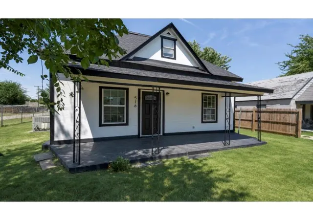 Homes for sale in El Reno, OK | 516 W Martin St, El Reno, OK 73036 | MLS# 1229853