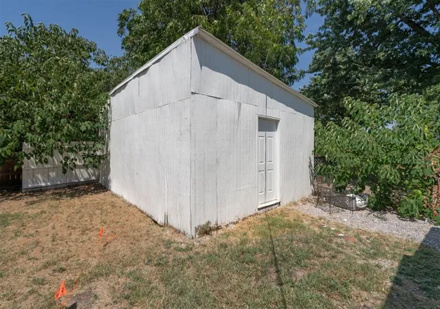 Homes for sale in El Reno, OK | 516 W Martin St, El Reno, OK 73036 | MLS# 1229853