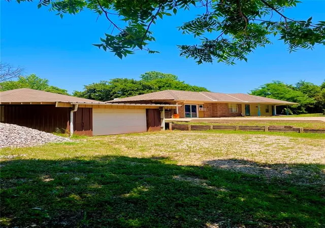 Photo 2 of Single family home for sale at 1829 Ranchwood Dr, Newcastle, OK 73065 | MLS# 1229873 | Listing updated on 2026-10-01
