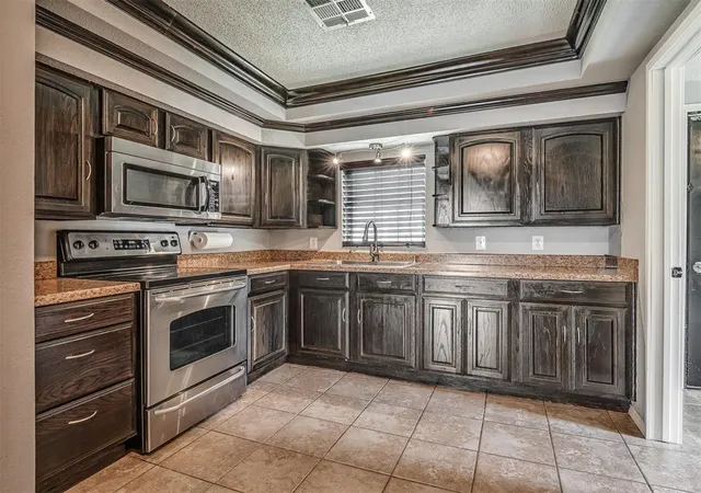Photo 3 of Single family home for sale at 503 W Owens St, El Reno, OK 73036 | MLS# 1229884 | Listing updated on 2026-09-01