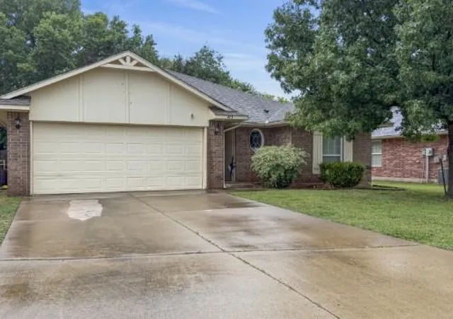 Homes for sale in Oklahoma City, OK | 413 Spring Creek Rd, Oklahoma City, OK 73117 | MLS# 1229887