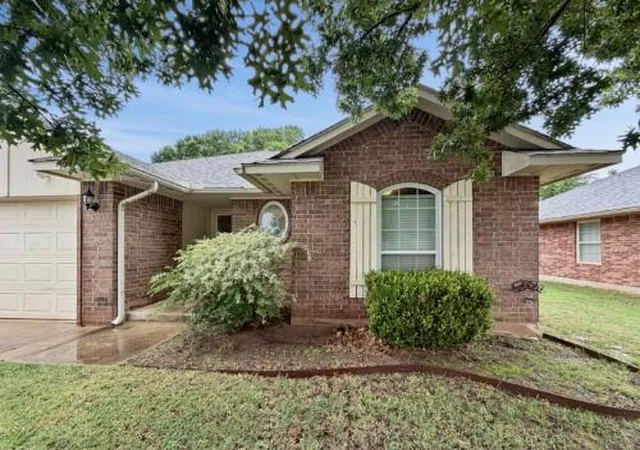 Homes for sale in Oklahoma City, OK | 413 Spring Creek Rd, Oklahoma City, OK 73117 | MLS# 1229887
