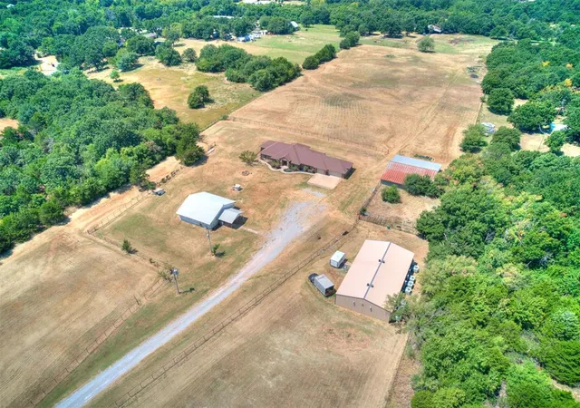 1st image of 2801 S Peebly Rd, Choctaw, OK 73020 | MLS# 1229898