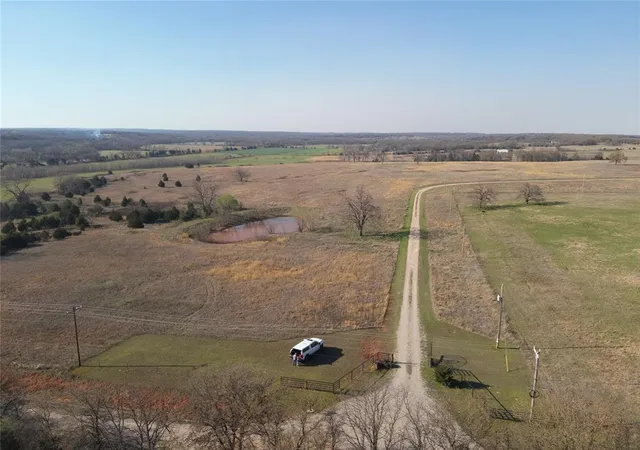 4th image of 5 E Simmons Rd, Luther, OK 73054 | MLS# 1229933