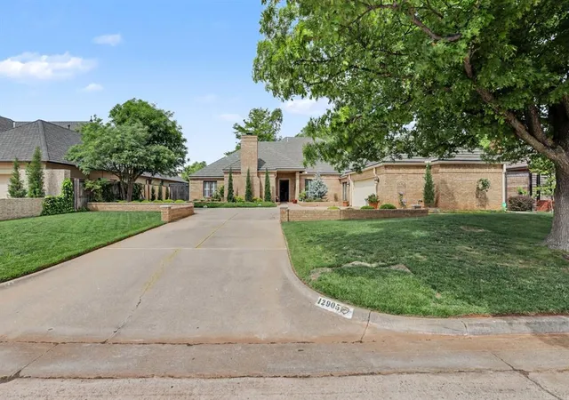 Homes for sale in Oklahoma City, OK | 12905 Deerfield Ct, Oklahoma City, OK 73142 | MLS# 1229946
