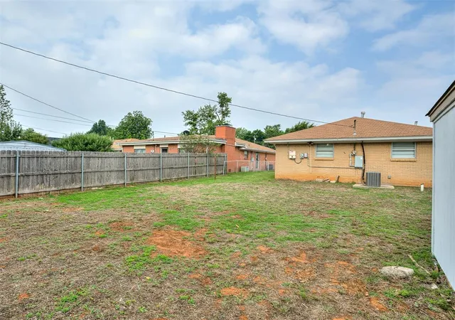 33rd image of 2316 S Mansfield St, Oklahoma City, OK 73115 | MLS# 1229957