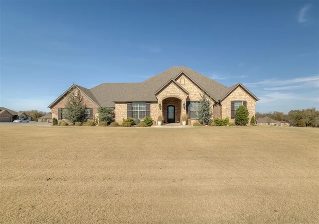 2nd image of 1314 Glenwood Dr, Tuttle, OK 73089 | MLS# 1229969