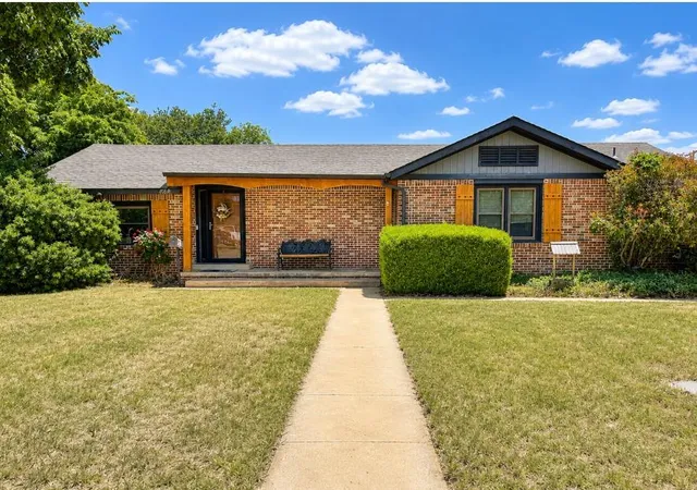 Single family home for sale at 414 N Broadway Ave, Hobart, OK 73651 | MLS# 1230035