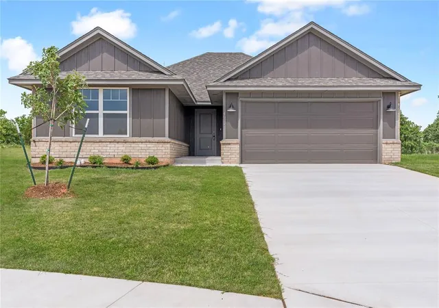 Homes for sale in Harrah, OK | 4680 Lincoln Landing, Harrah, OK 73045 | MLS# 1230068