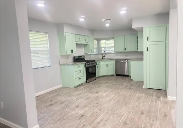 Photo 4 of Single family home for sale at 1719 N Vermont Ave, Oklahoma City, OK 73107 | MLS# 1230122 | Listing updated on 2026-09-03