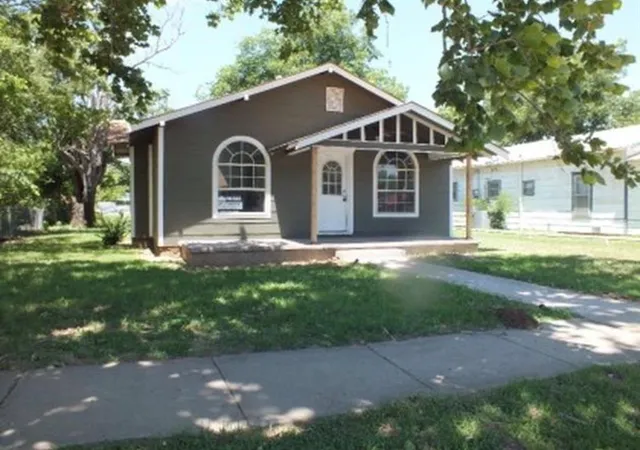 Photo 2 of Single family home for sale at 216 N Broadway Ave, Tipton, OK 73570 | MLS# 1230131 | Listing updated on 2026-08-26