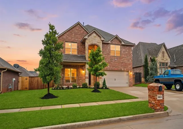 2nd image of 1804 Flagman St, Yukon, OK 73099 | MLS# 1230136