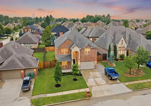 4th image of 1804 Flagman St, Yukon, OK 73099 | MLS# 1230136
