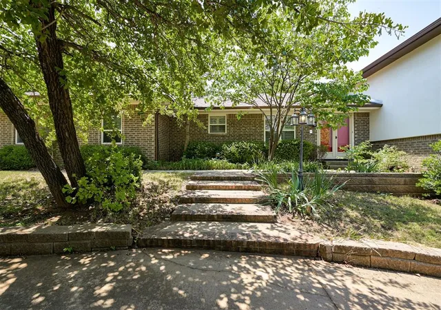 Photo 1 of Sale Pending at 2400 Old Farm Rd, Edmond, OK 73013 | MLS# 1230155 | Listing updated on 2026-08-16