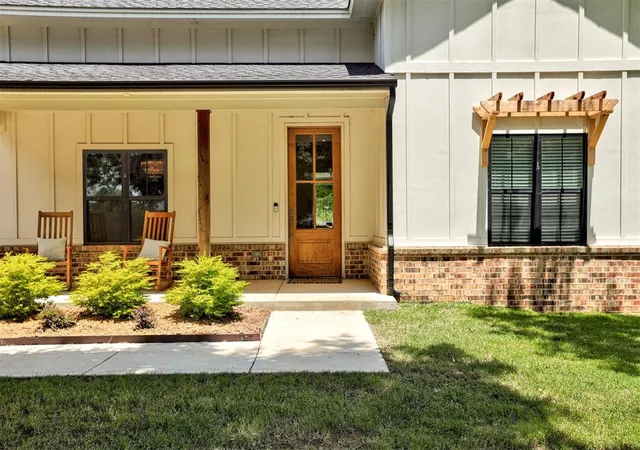 3rd image of 7 Summit Rd, Guthrie, OK 73044 | MLS# 1230171