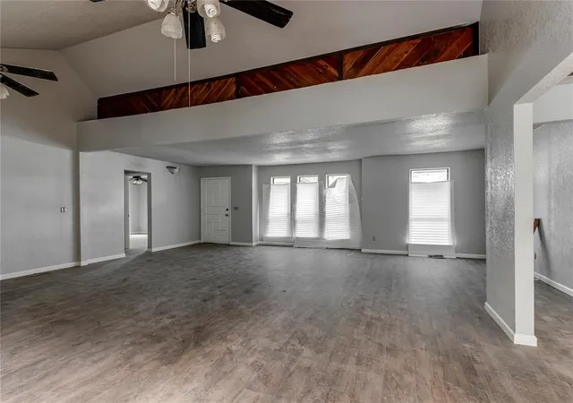 Photo 3 of Single family home for sale at 2512 Brookhaven Dr, Edmond, OK 73034 | MLS# 1230178 | Listing updated on 2026-06-24