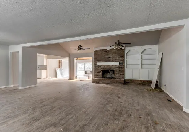 Photo 4 of Single family home for sale at 2512 Brookhaven Dr, Edmond, OK 73034 | MLS# 1230178 | Listing updated on 2026-06-24