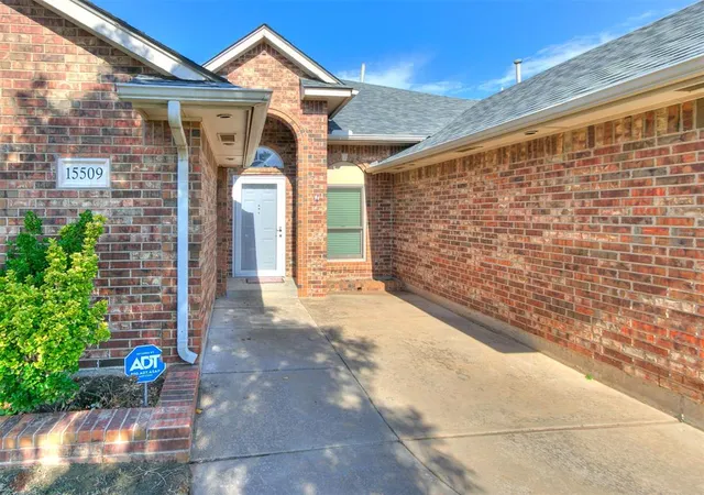 Photo 4 of Single family home for sale at 15509 Vicki Dr, Oklahoma City, OK 73170 | MLS# 1230186 | Listing updated on 2026-09-12