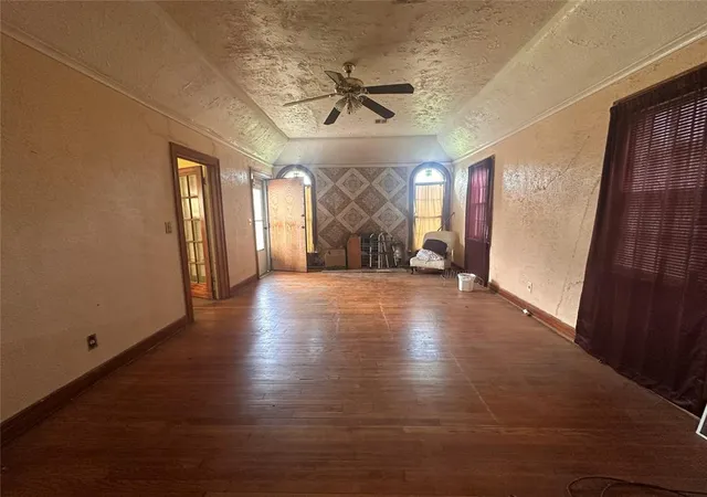 Photo 4 of Single family home for sale at 941 NE 20th Street, Oklahoma City, OK 73105 | MLS# 1230191 | Listing updated on 2026-05-29