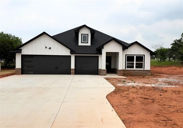 Homes for sale in Blanchard, OK | 2205 Winter Ridge Rd, Blanchard, OK 73010 | MLS# 1230196