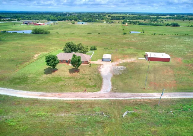 Homes for sale in Mc Loud, OK | 104278 Homestead Dr, Mc Loud, OK 74851 | MLS# 1230199