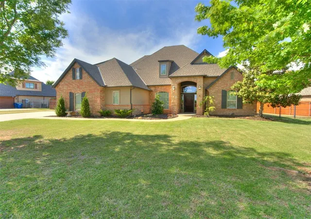 2nd image of 1017 W Camellia Wy, Mustang, OK 73064 | MLS# 1230213
