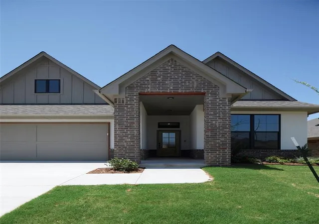 Homes for sale in Norman, OK | 3704 Bedrock Dr, Norman, OK 73069 | MLS# 1230232