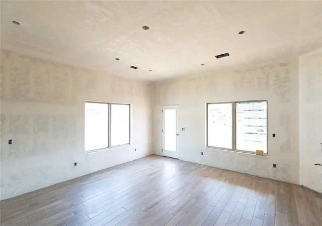 Photo 3 of Single family home for sale at 8316 Hazelwood Way, Edmond, OK 73034 | MLS# 1230276 | Listing updated on 2026-08-31