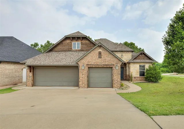 Photo 1 of Single family home for sale at 2613 Ne 14th Street, Moore, OK 73160 | MLS# 1230325 | Listing updated on 2026-09-24
