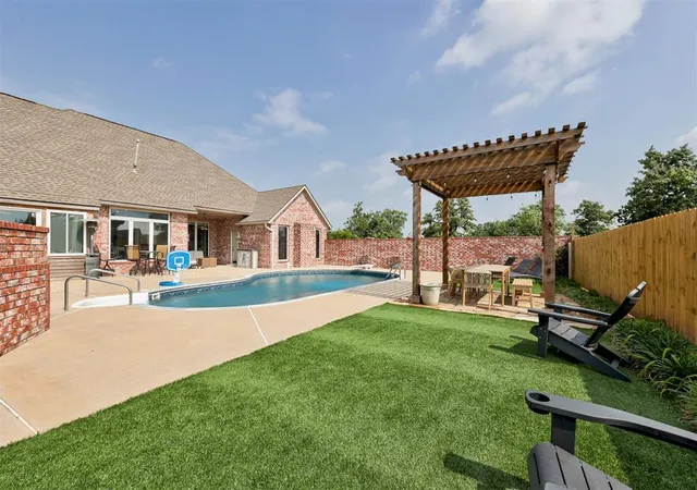 3rd image of 68 Stonegate Dr, Choctaw, OK 73020 | MLS# 1230340