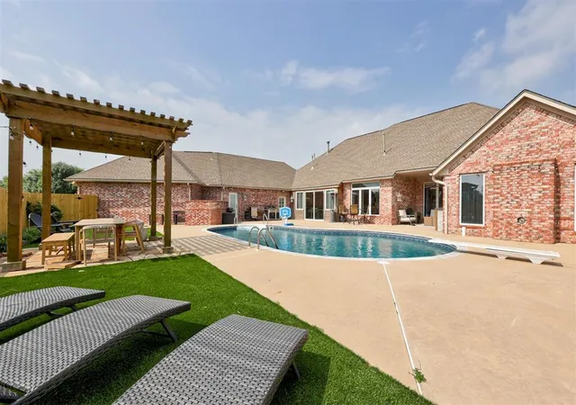 4th image of 68 Stonegate Dr, Choctaw, OK 73020 | MLS# 1230340