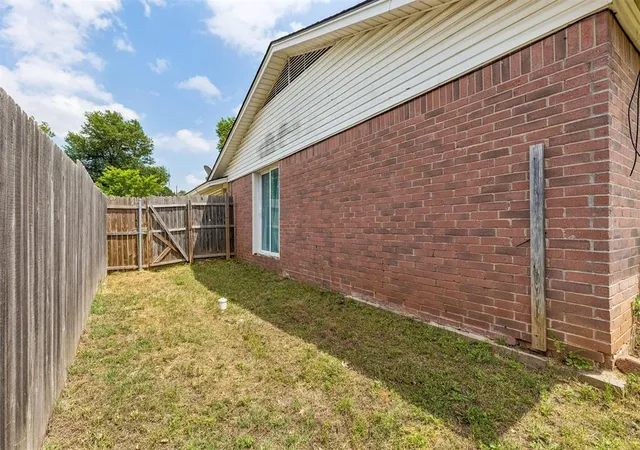 38th image of 830 Douglas Dr, Norman, OK 73069 | MLS# 1230348