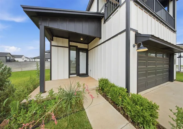 Photo 3 of Single family home for sale at 2520 NW 132nd Place, Oklahoma City, OK 73120 | MLS# 1230349 | Listing updated on 2026-08-05