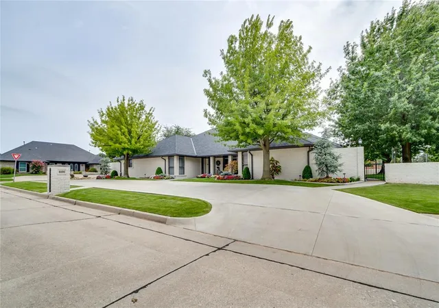 Photo 2 of Single family home for sale at 8100 Sunkist Ln, Bethany, OK 73008 | MLS# 1230384 | Listing updated on 2026-08-31