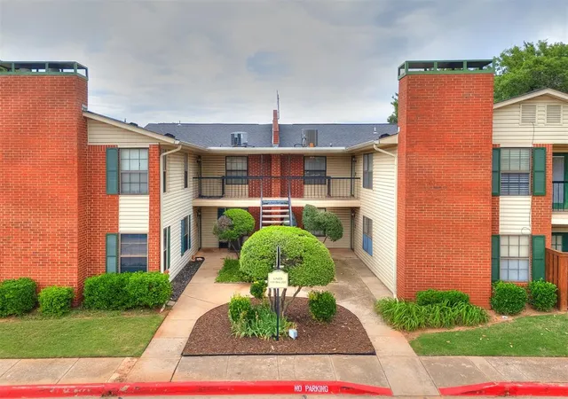 Homes for sale in Oklahoma City, OK | 4400 Hemingway Dr #219, Oklahoma City, OK 73118 | MLS# 1230393