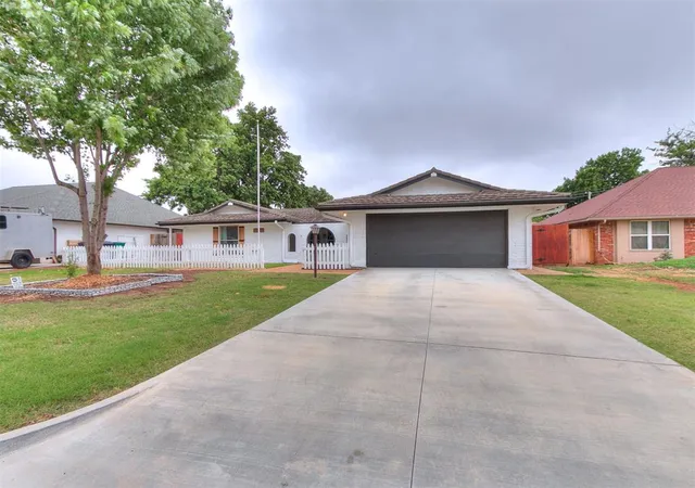 Photo 1 of Single family home for sale at 4812 Nw 74th Street, Oklahoma City, OK 73132 | MLS# 1230426 | Listing updated on 2026-10-01