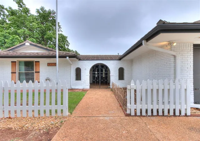 Photo 3 of Single family home for sale at 4812 Nw 74th Street, Oklahoma City, OK 73132 | MLS# 1230426 | Listing updated on 2026-10-01