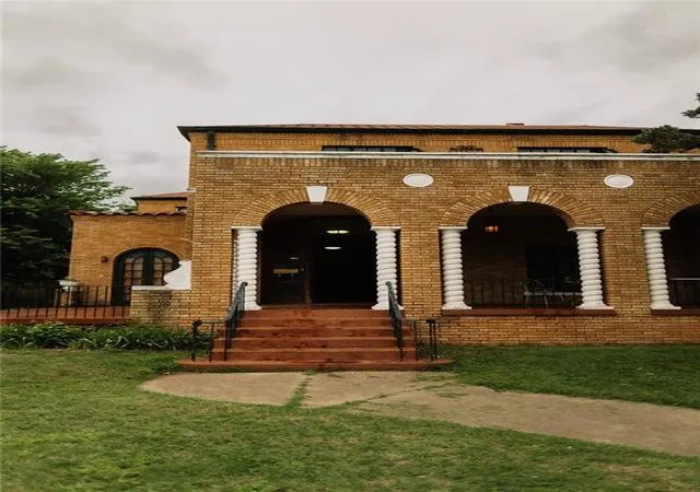 Photo 2 of Single family home for sale at 1224 W Minnesota Ave, Chickasha, OK 73018 | MLS# 1230434 | Listing updated on 2026-09-12