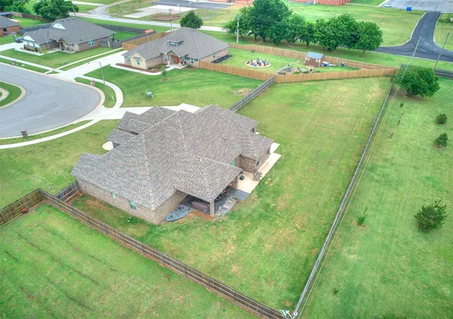 49th image of 503 Cantebury Dr, Tuttle, OK 73089 | MLS# 1230468