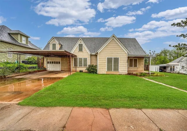 Homes for sale in Sayre, OK | 406 N 4th St, Sayre, OK 73662 | MLS# 1230472