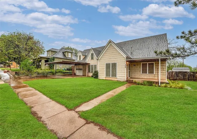 Homes for sale in Sayre, OK | 406 N 4Th St, Sayre, OK 73662 | MLS# 1230472